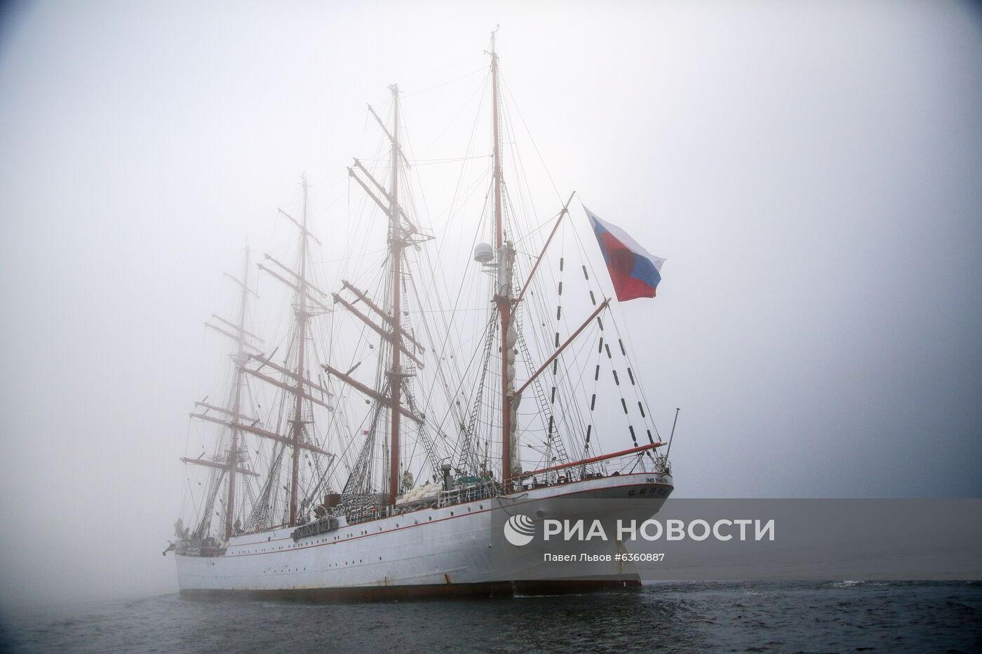 Экспедиция учебного парусного судна "Седов" по маршруту Северного пути