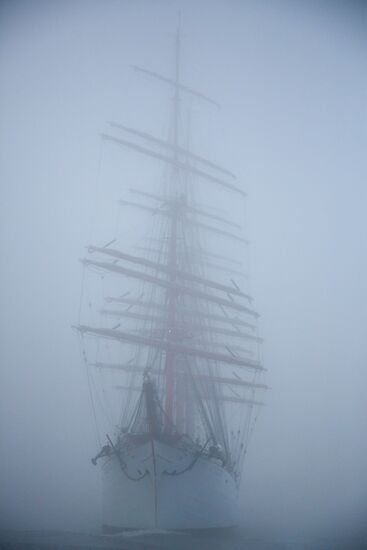 Экспедиция учебного парусного судна "Седов" по маршруту Северного пути 