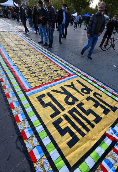 Акция памяти в Париже