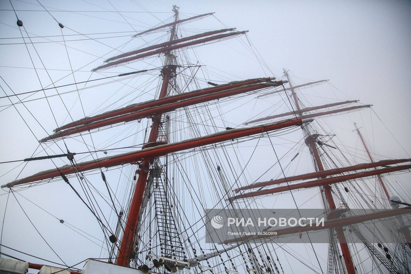 Экспедиция учебного парусного судна "Седов" по маршруту Северного пути