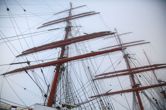 Экспедиция учебного парусного судна "Седов" по маршруту Северного пути 