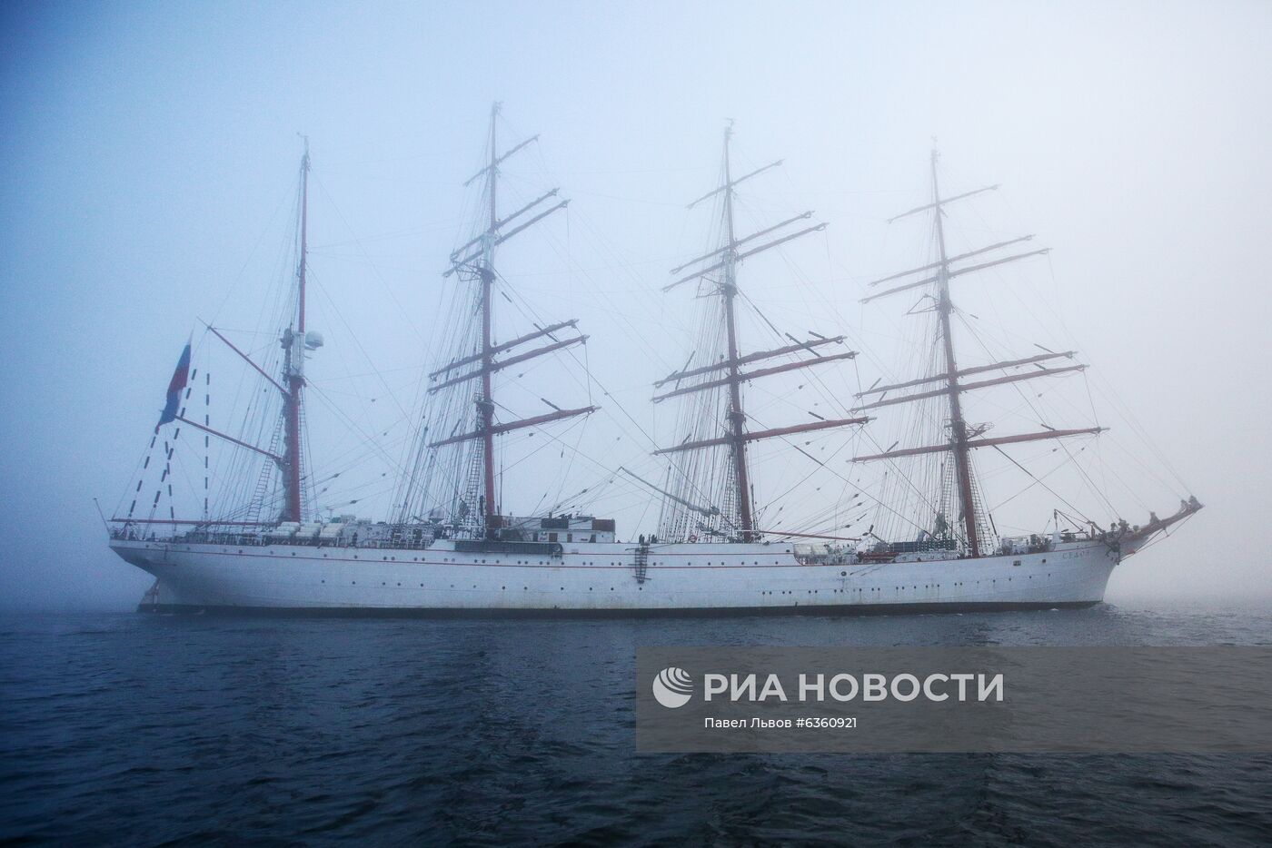 Экспедиция учебного парусного судна "Седов" по маршруту Северного пути