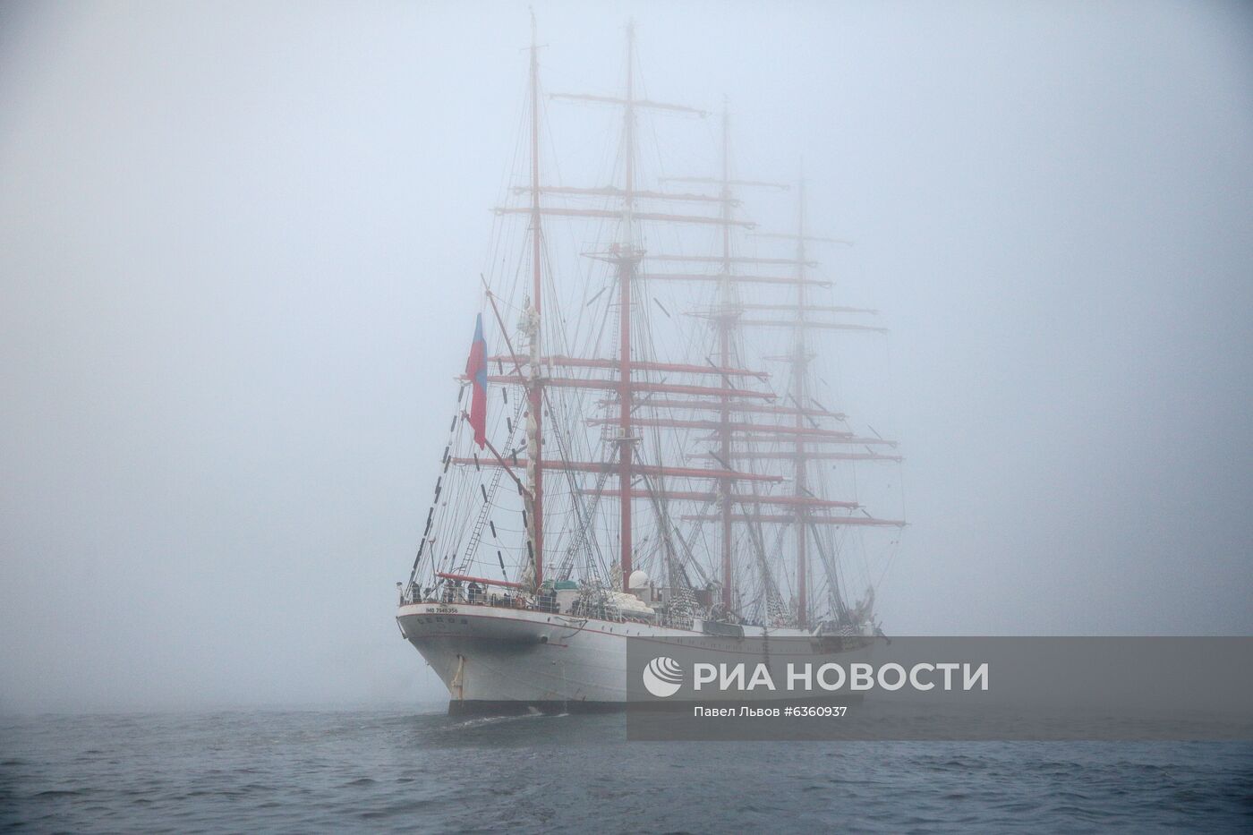 Экспедиция учебного парусного судна "Седов" по маршруту Северного пути