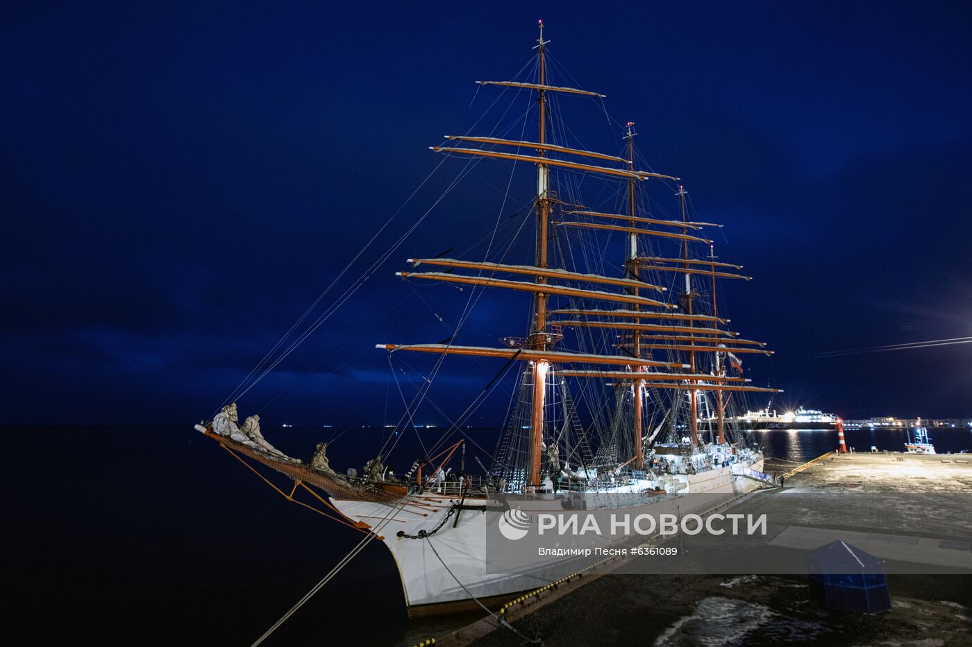 Экспедиция учебного парусного судна "Седов" по маршруту Северного пути