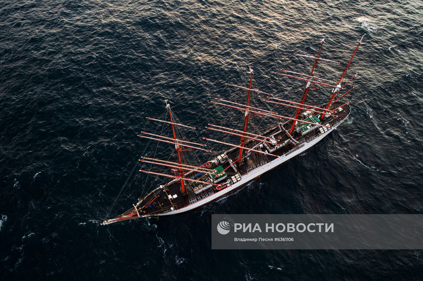 Экспедиция учебного парусного судна "Седов" по маршруту Северного пути