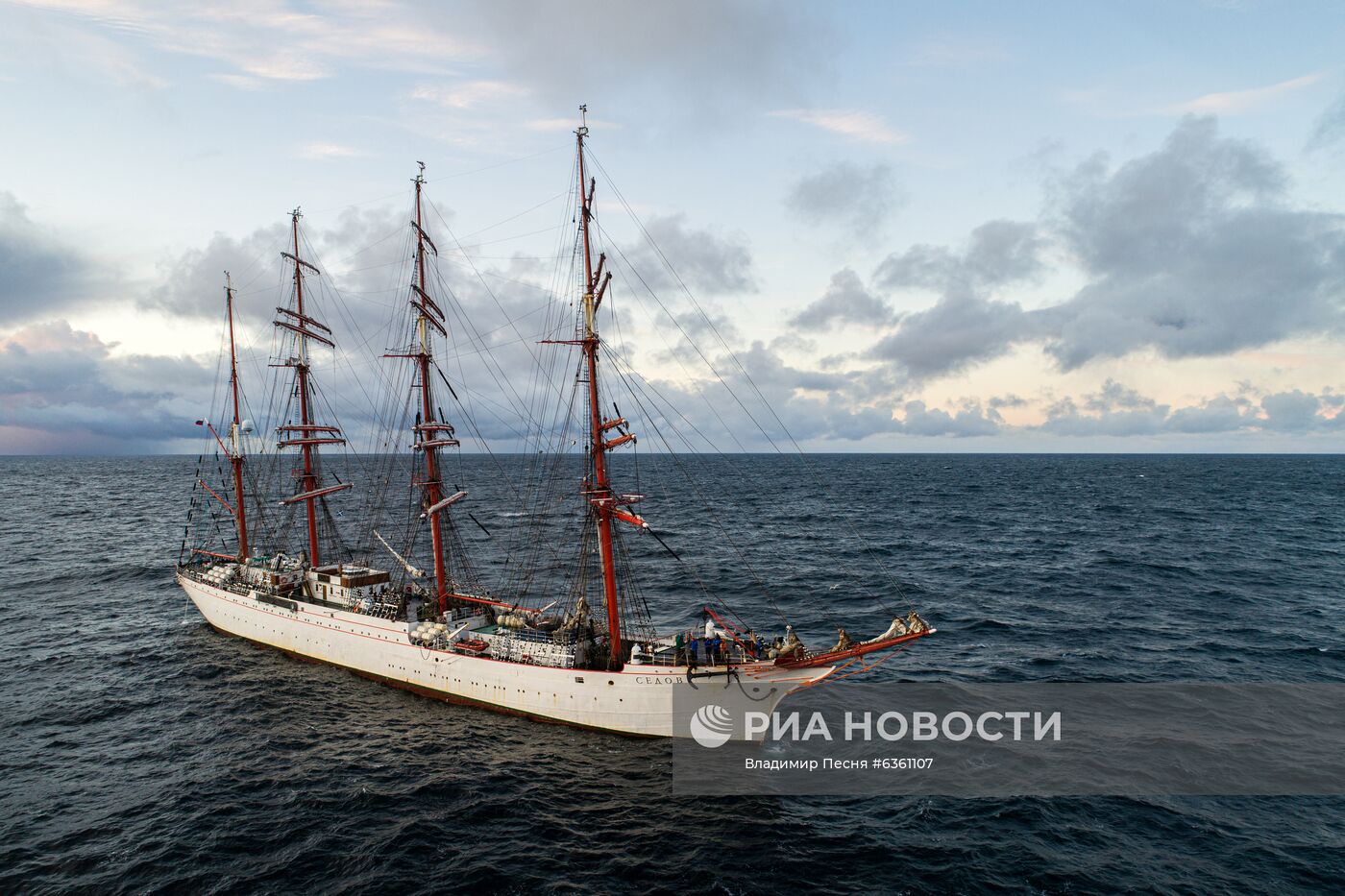 Экспедиция учебного парусного судна "Седов" по маршруту Северного пути