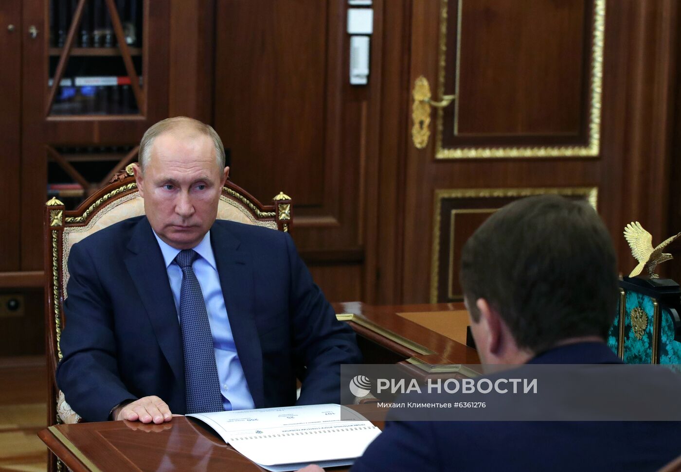 Президент РФ В. Путин провел встречу с главой Росрыболовства И. Шестаковым