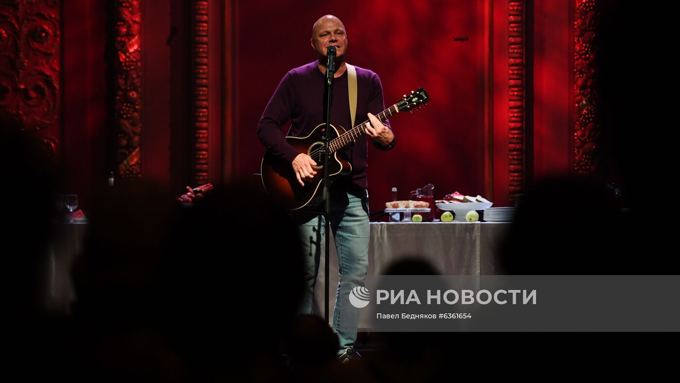 Клубный вечер "СТИХиЯ во время чумы" в театре "Школа современной пьесы"