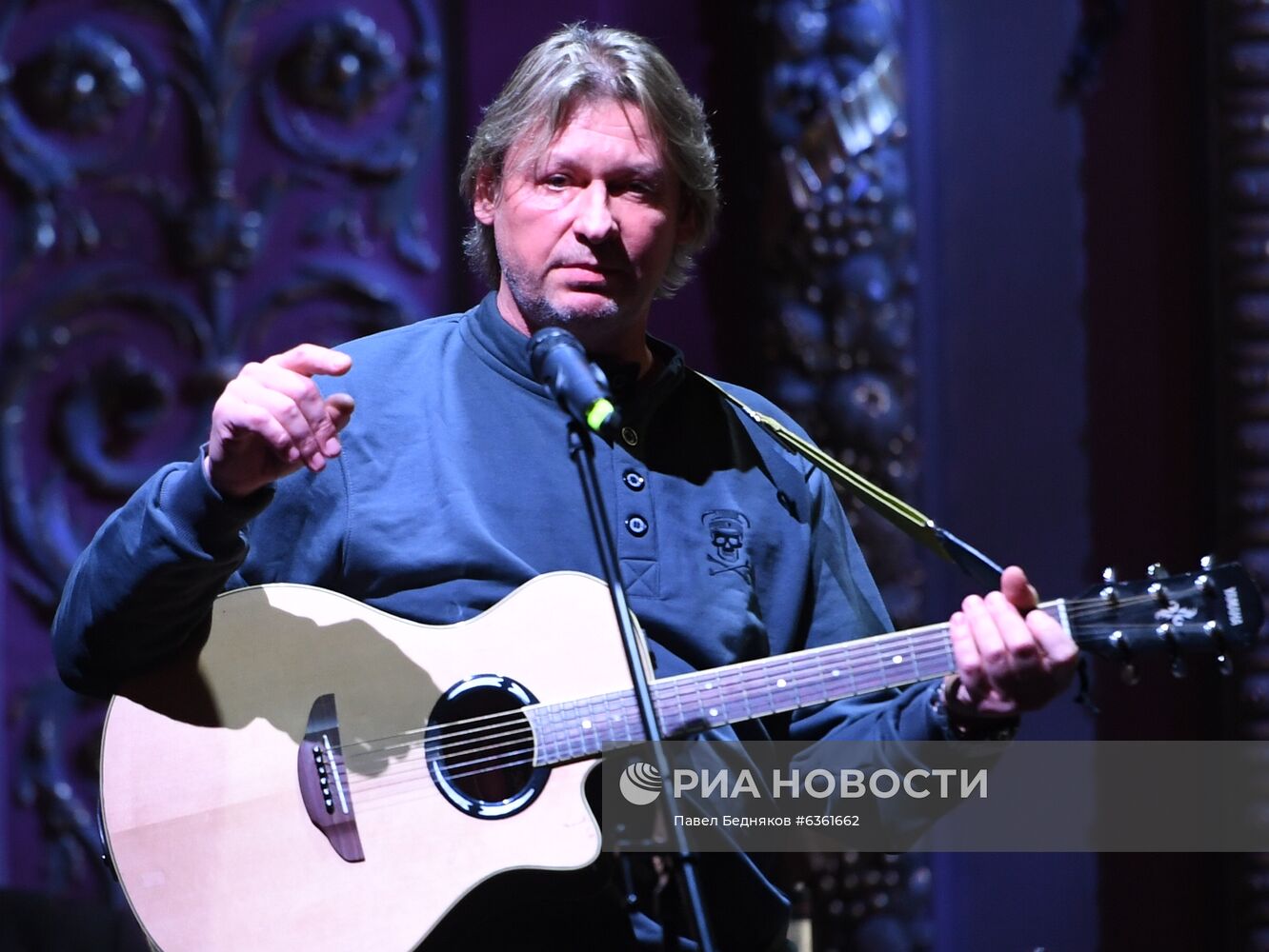 Клубный вечер "СТИХиЯ во время чумы" в театре "Школа современной пьесы"