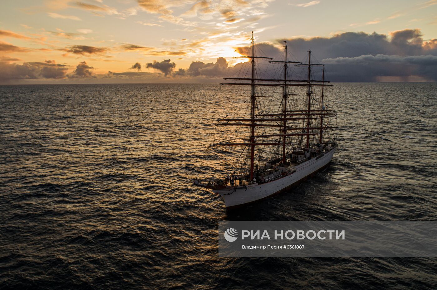 Экспедиция учебного парусного судна "Седов" по маршруту Северного пути