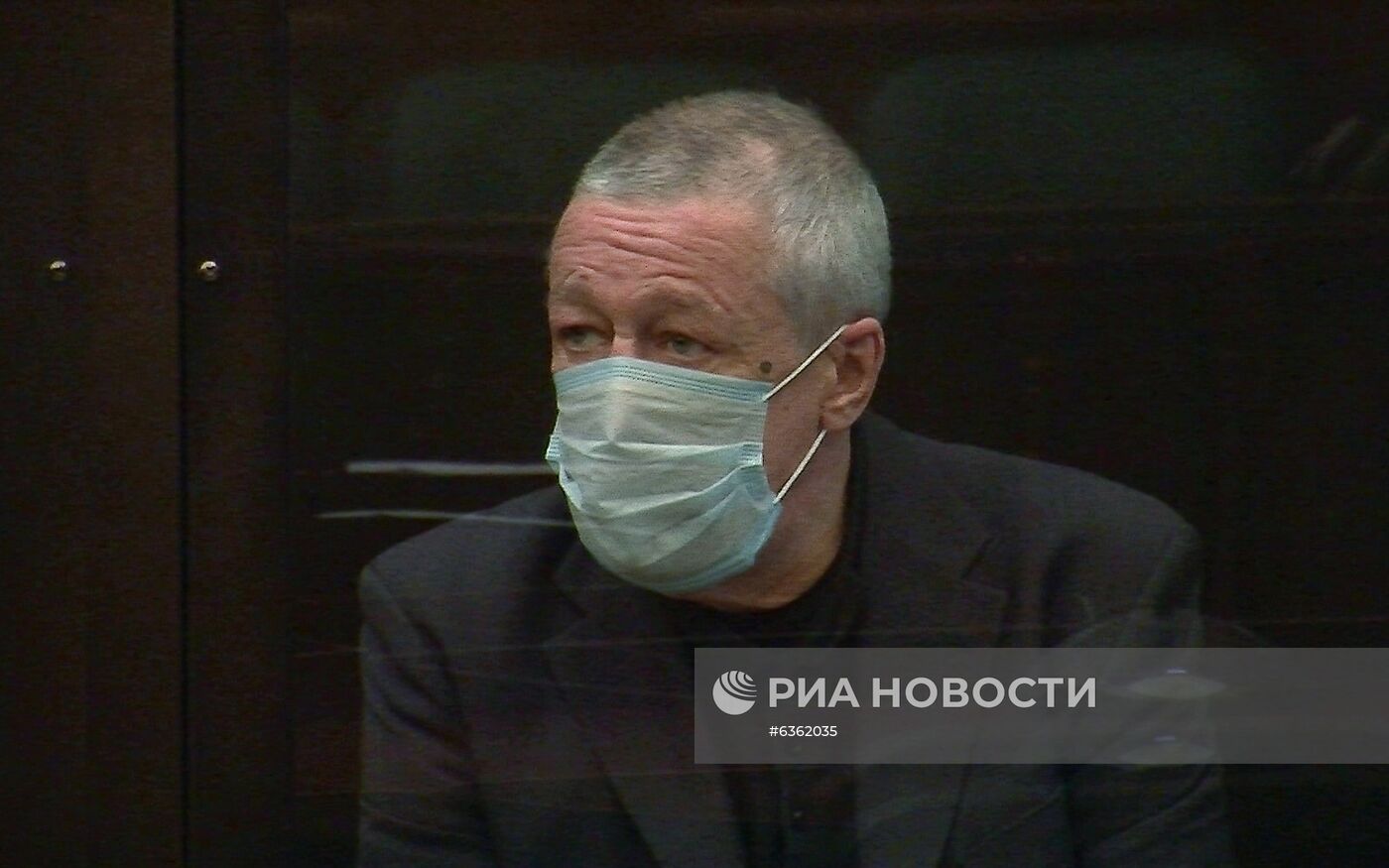 Рассмотрение апелляционной жалобы на приговор актеру М. Ефремову