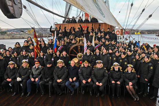 Экспедиция учебного парусного судна "Седов" по маршруту Северного пути