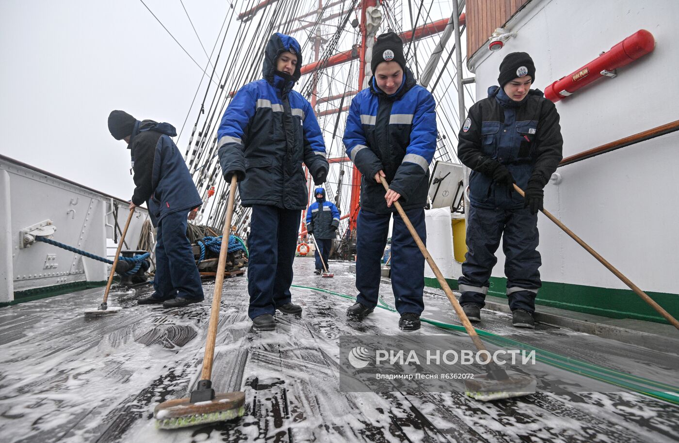 Экспедиция учебного парусного судна "Седов" по маршруту Северного пути