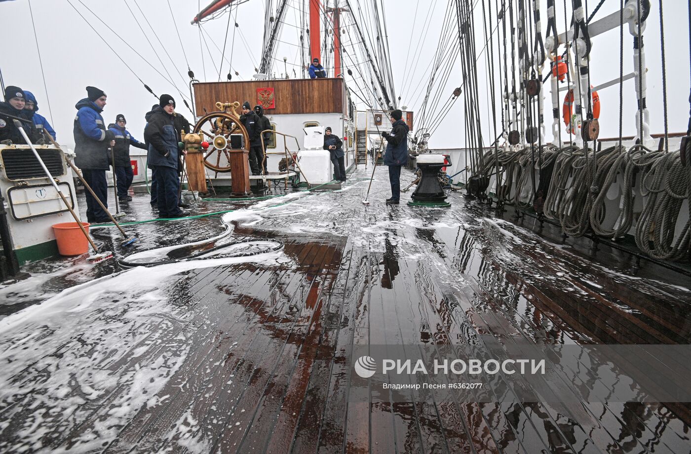 Экспедиция учебного парусного судна "Седов" по маршруту Северного пути