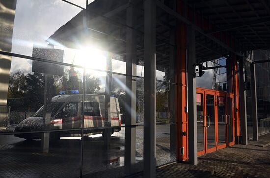 Первые пациенты начали поступать во временный госпиталь COVID-19 на ВДНХ