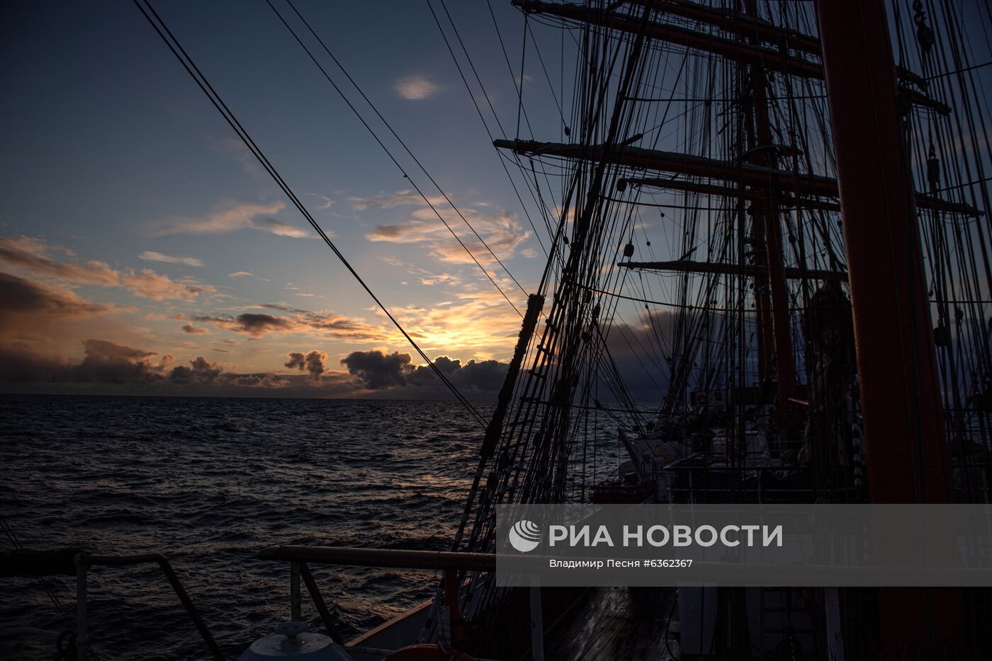 Экспедиция учебного парусного судна "Седов" по маршруту Северного пути