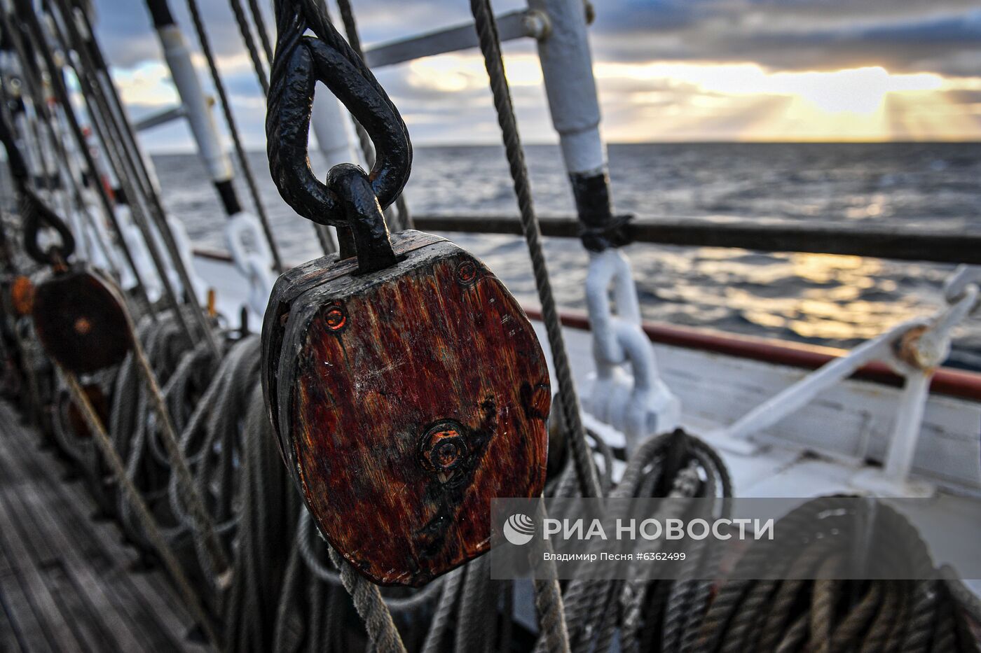 Экспедиция учебного парусного судна "Седов" по маршруту Северного пути