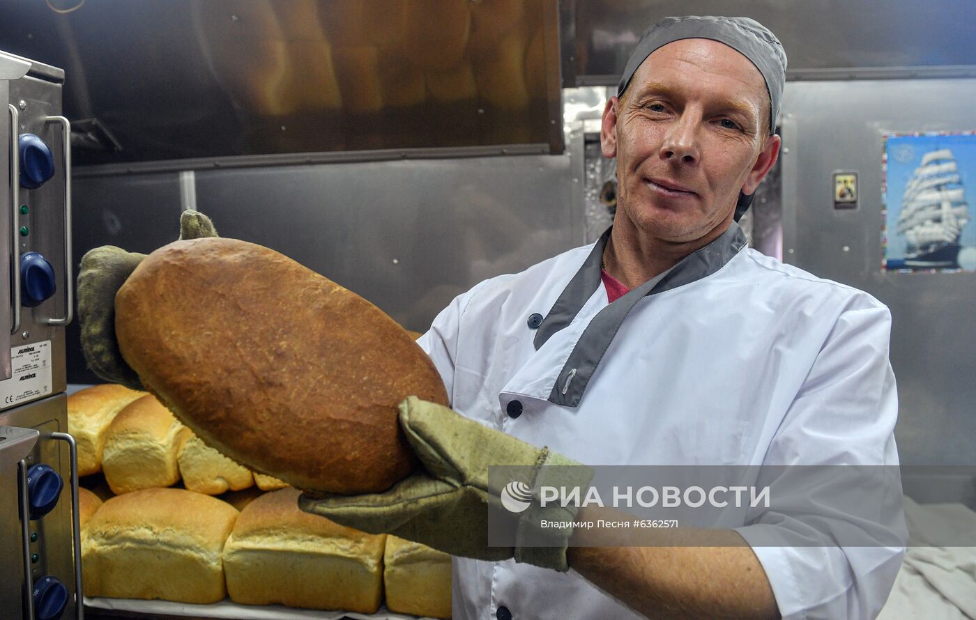 Экспедиция учебного парусного судна "Седов" по маршруту Северного пути