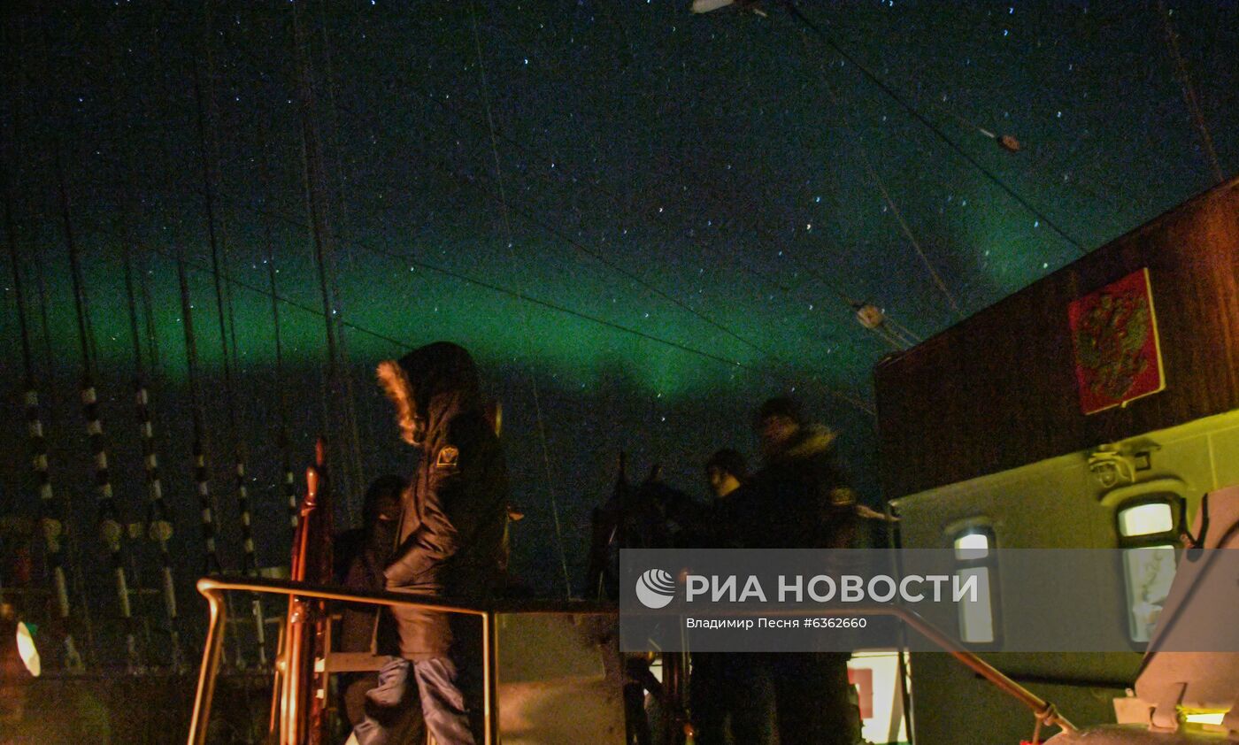 Экспедиция учебного парусного судна "Седов" по маршруту Северного пути