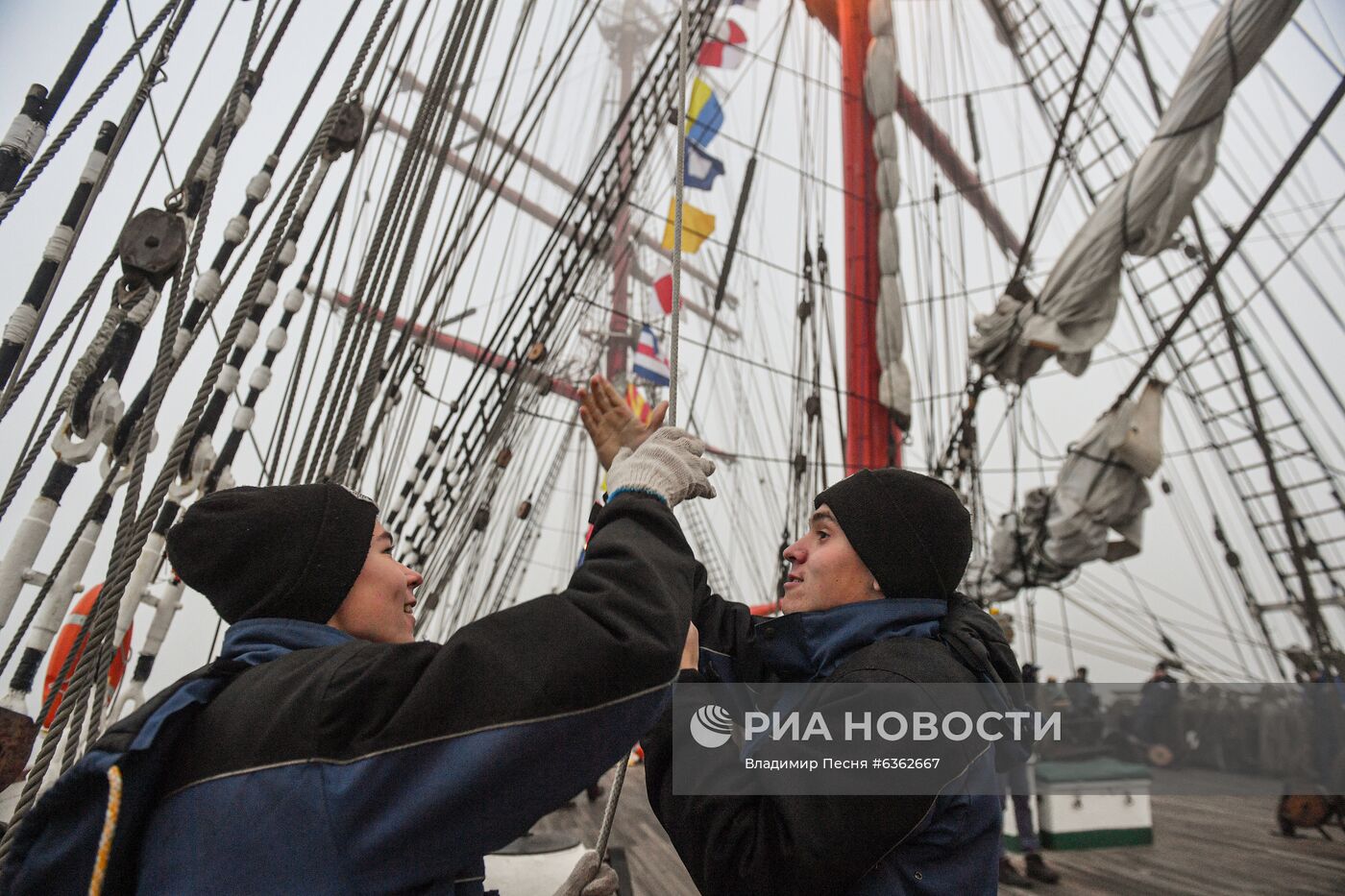 Экспедиция учебного парусного судна "Седов" по маршруту Северного пути
