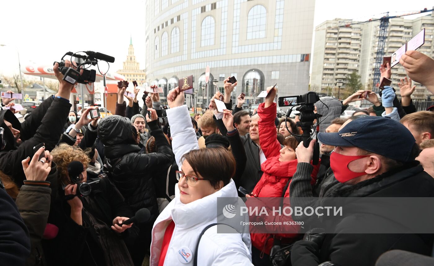 Рассмотрение по существу дела муниципального депутата Ю. Галяминой