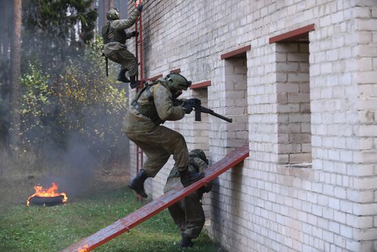 Тренировка спецназа Западного военного округа