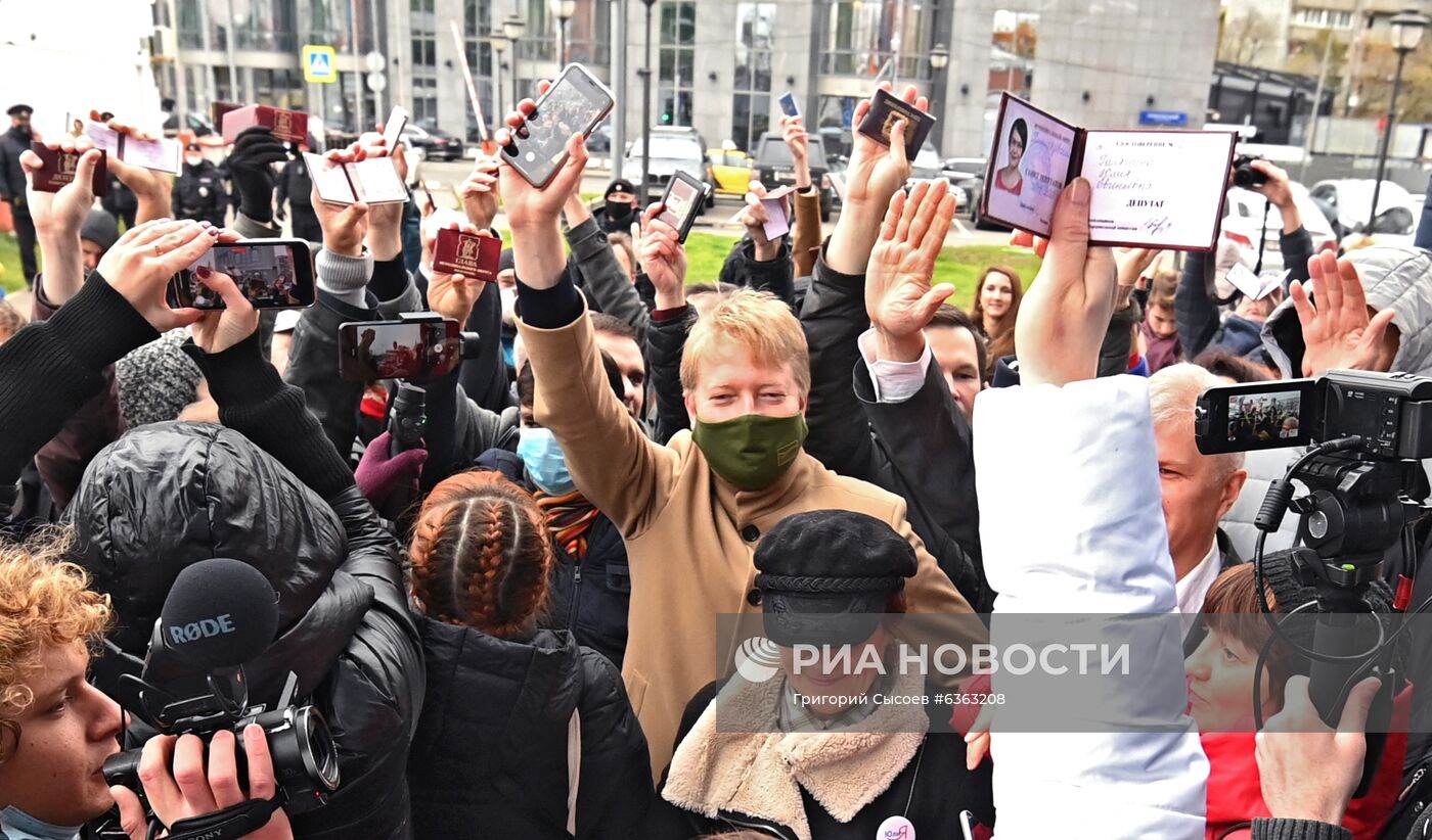 Рассмотрение по существу дела муниципального депутата Ю. Галяминой