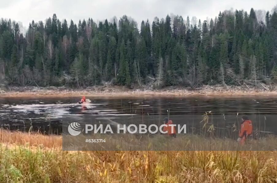 Под Вологдой в реке Сухоне нашли части потерпевшего крушение вертолета