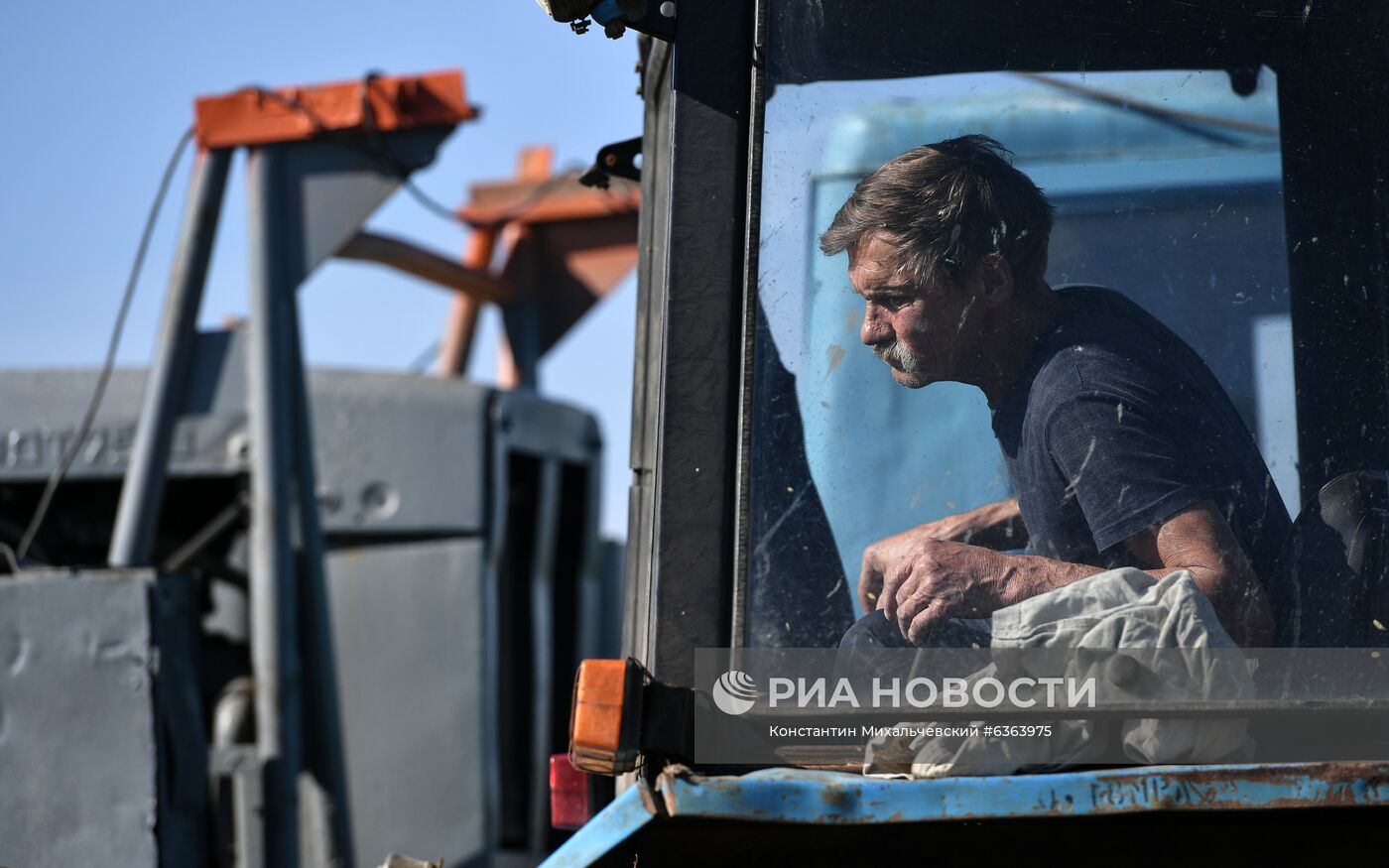 Работы по бурению новых скважин для водообеспечения Крыма