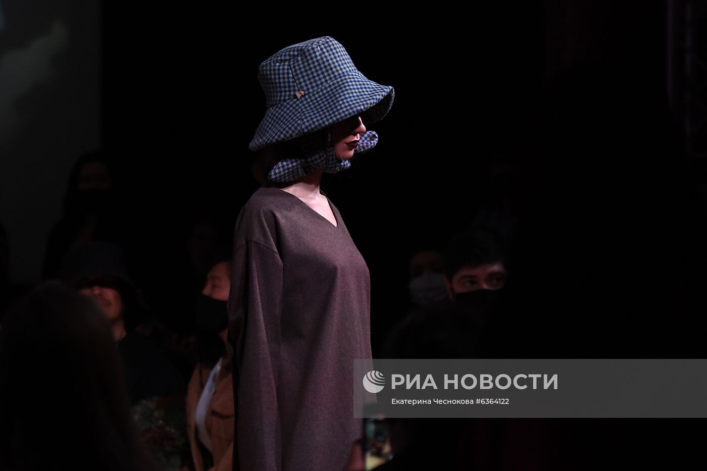 Mercedes-Benz Fashion Week Russia. День второй