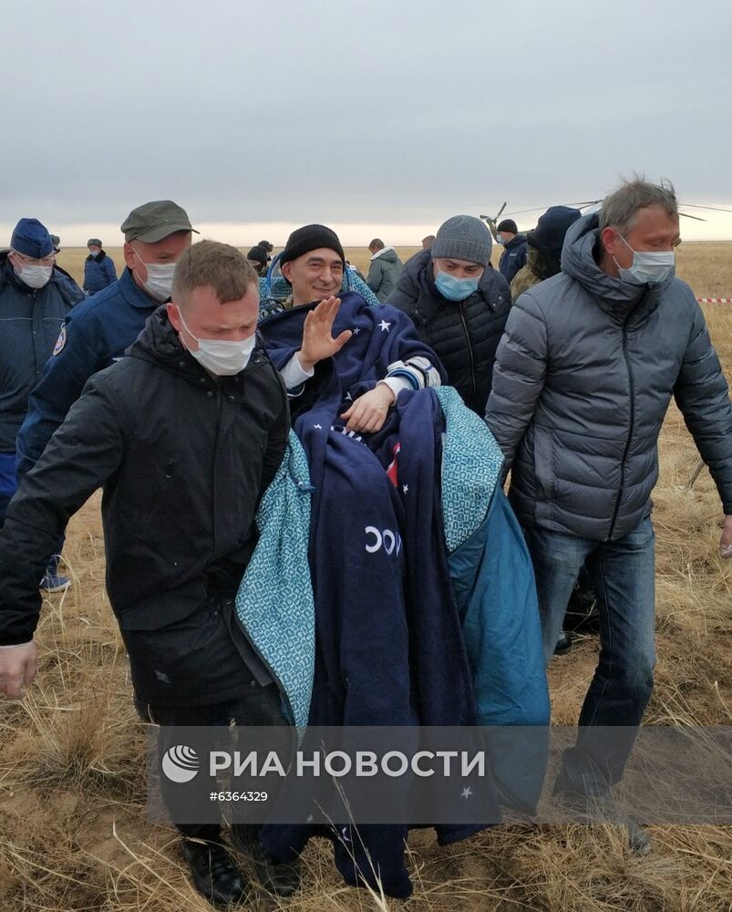 В Казахстане совершил посадку корабль "Союз МС-16" с экипажем МКС 