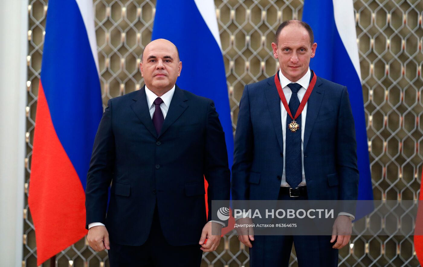  Премьер-министр РФ М. Мишустин вручил государственные награды РФ работникам сферы здравоохранения 