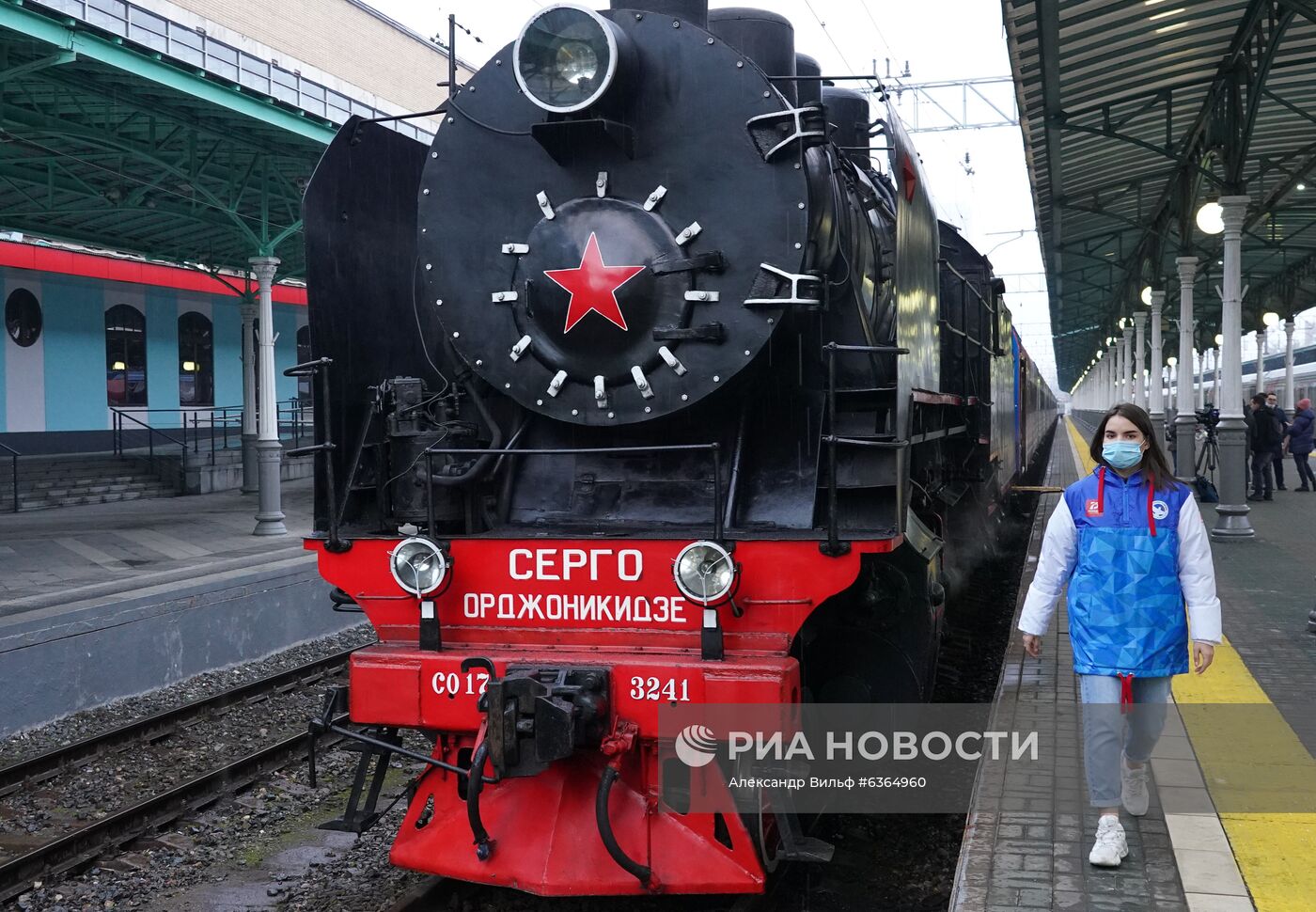 Отправление "Поезда Победы" с Белорусского вокзала