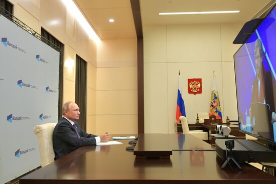 Президент РФ В. Путин принял участие в заседании дискуссионного клуба "Валдай"