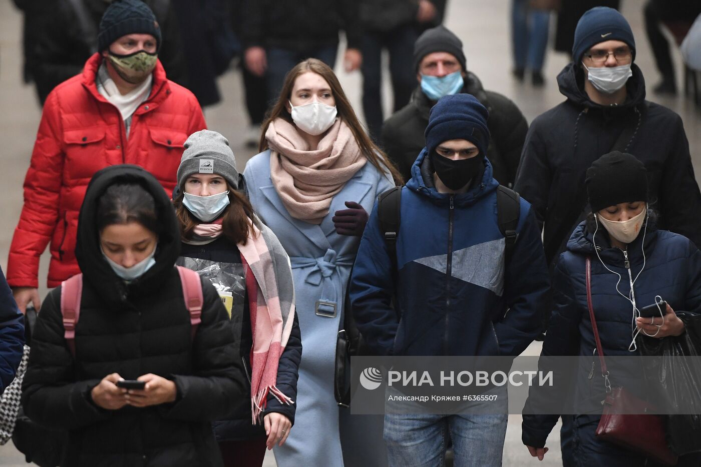 Рейд по контролю за соблюдением масочного режима в метрополитене Новосибирска