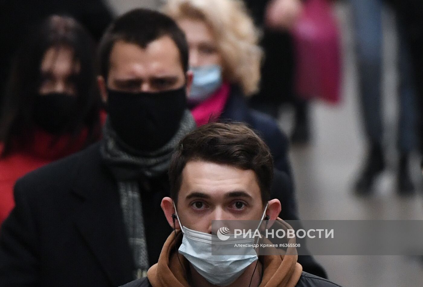 Рейд по контролю за соблюдением масочного режима в метрополитене Новосибирска