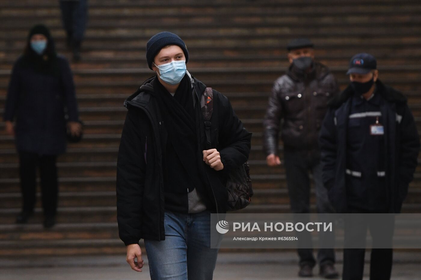 Рейд по контролю за соблюдением масочного режима в метрополитене Новосибирска