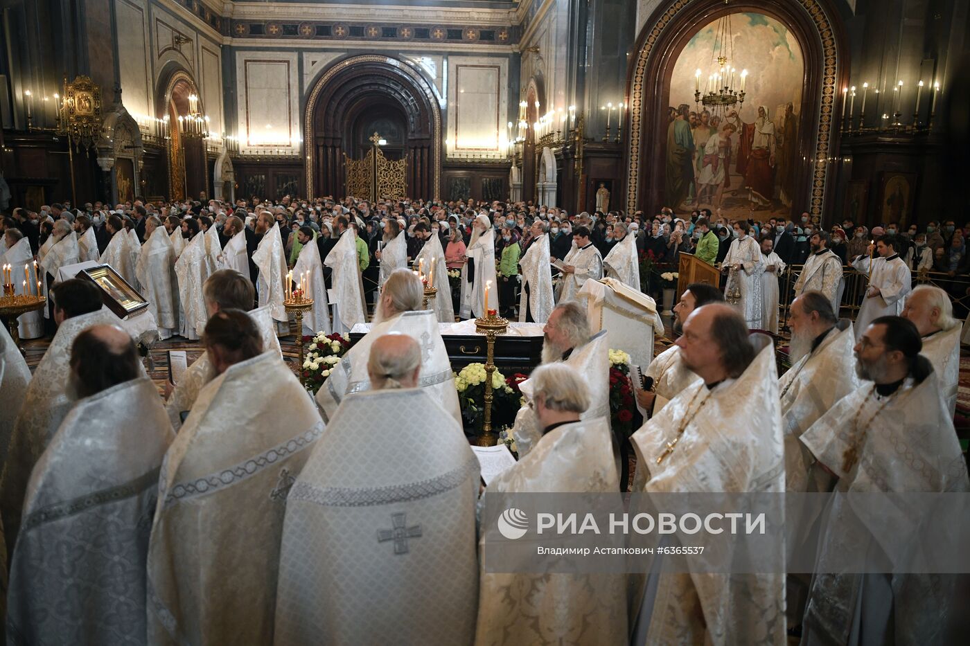 Отпевание протоиерея Димитрия Смирнова в храме Христа Спасителя 