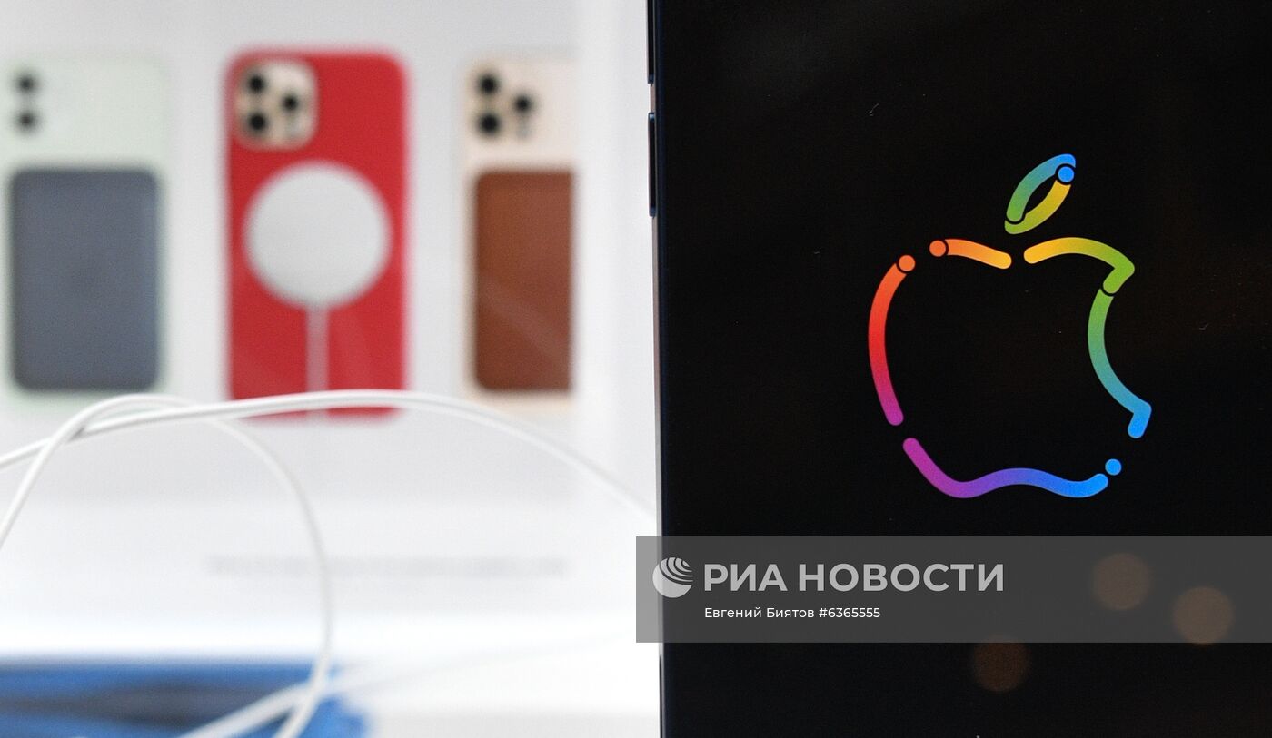В России поступили в продажу новые Iphone