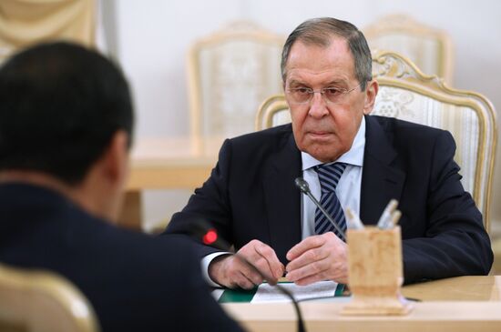 Встреча главы МИД России и Киргизии С. Лаврова и Р. Казакбаева