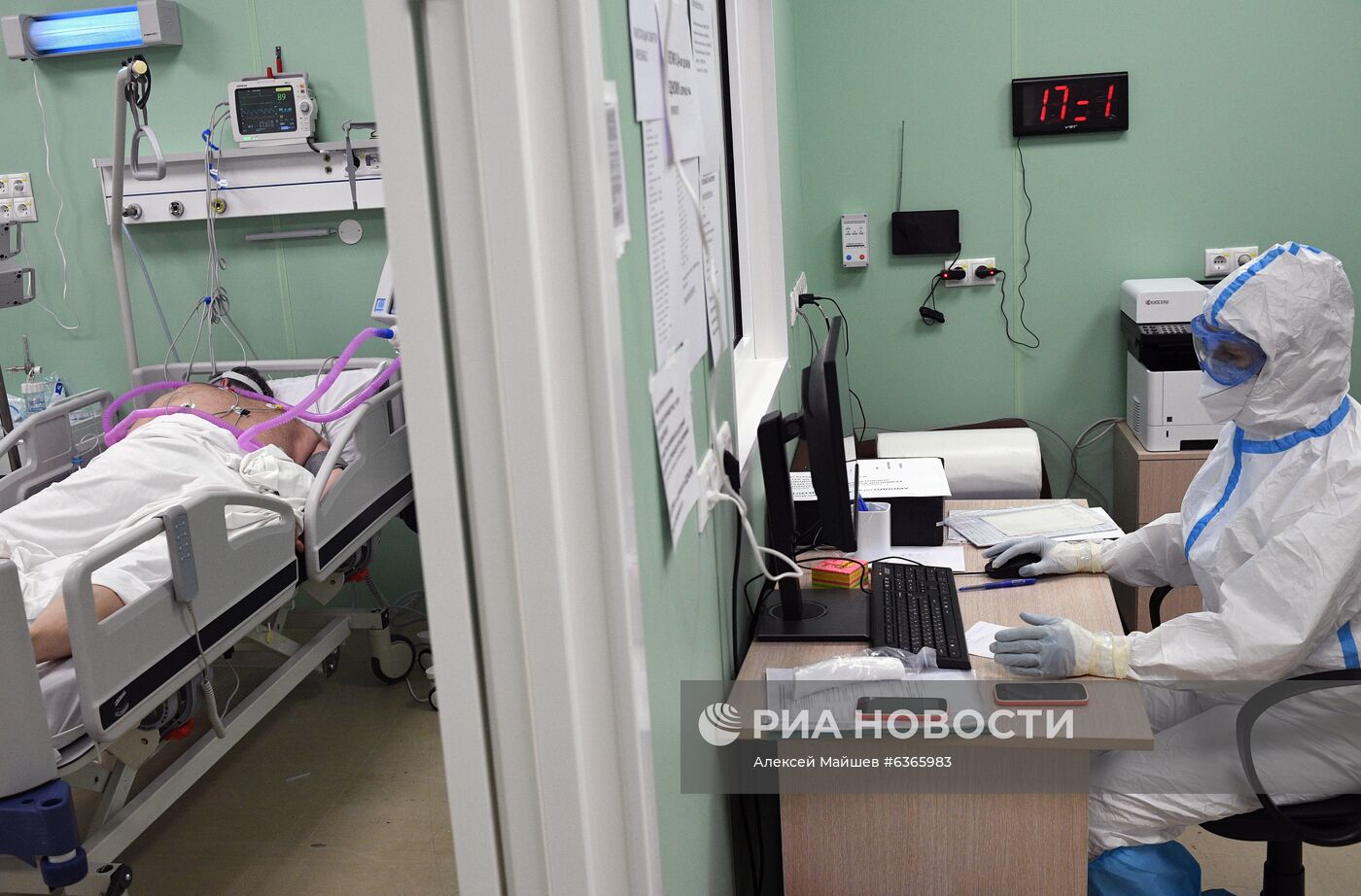 Временный госпиталь COVID-19 на ВДНХ 