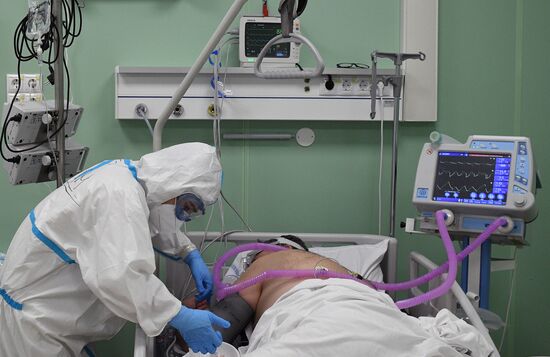 Временный госпиталь COVID-19 на ВДНХ 