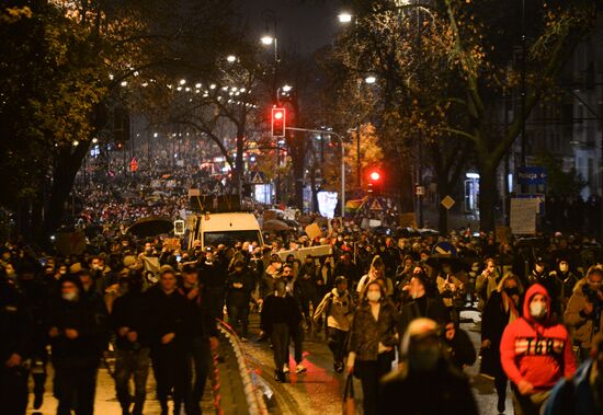 Акция в против запрета абортов в Варшаве