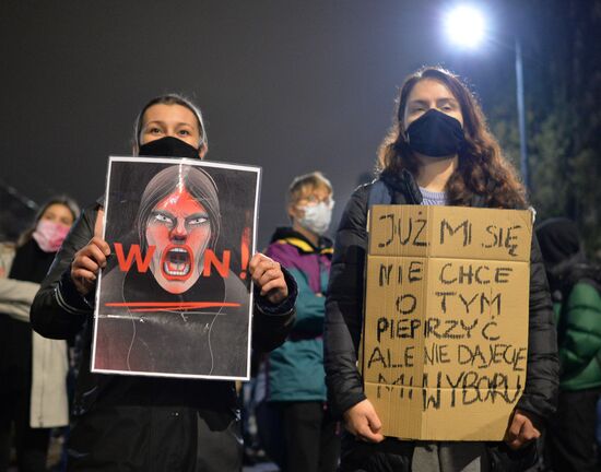 Акция в против запрета абортов в Варшаве
