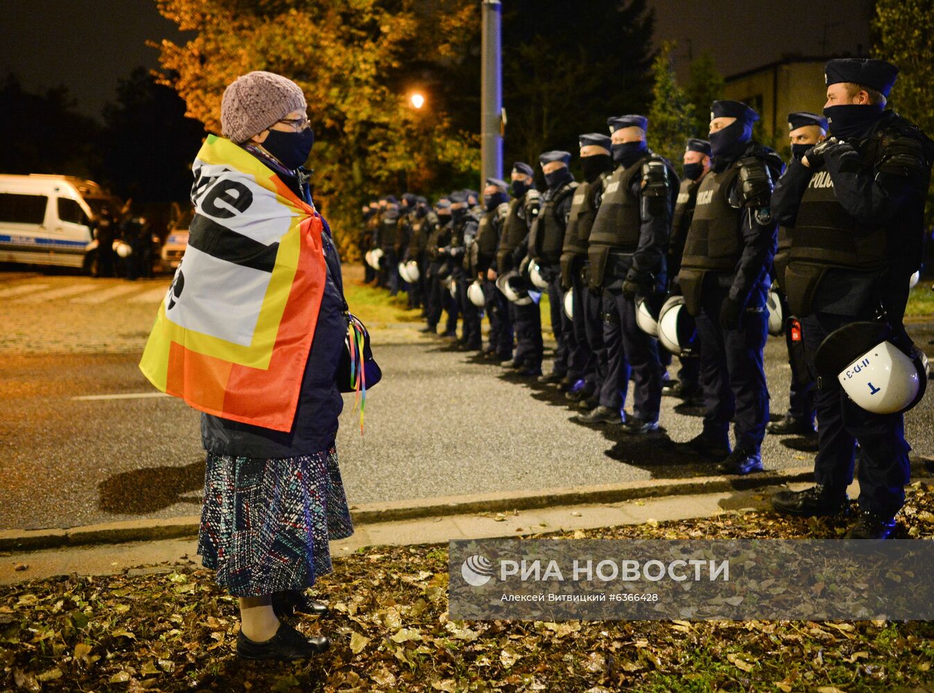 Акция в против запрета абортов в Варшаве