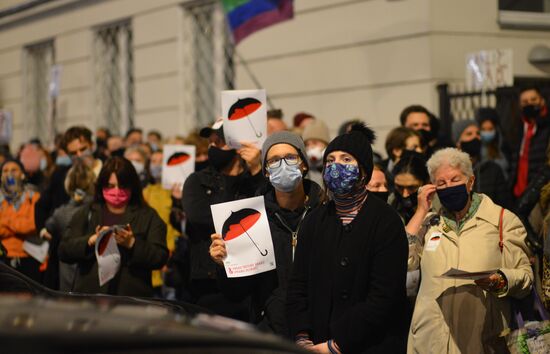 Акция в против запрета абортов в Варшаве