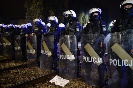 Акция в против запрета абортов в Варшаве