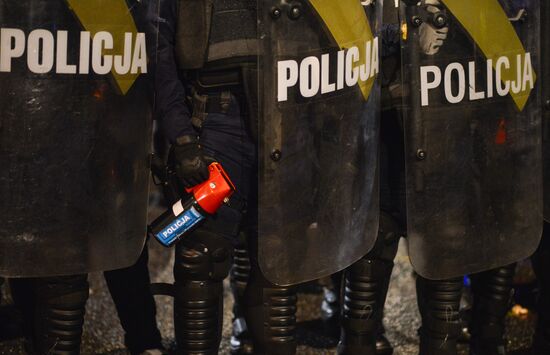 Акция в против запрета абортов в Варшаве