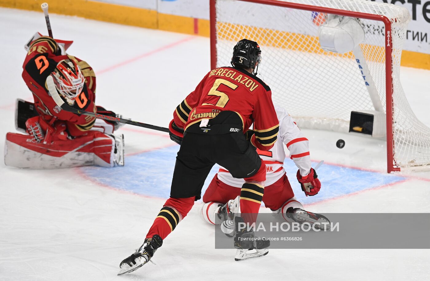 Хоккей. КХЛ. Матч "Авангард" - "Автомобилист"