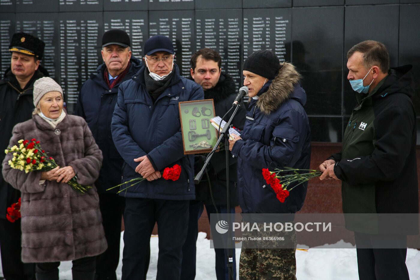 Церемония захоронения останков воинов, погибших при защите Советского Заполярья во время Великой Отечественной войны